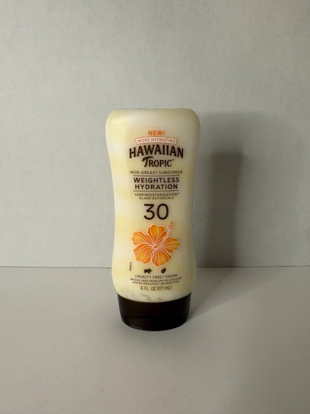 2 PACK Hawaiian Tropic Weightless Hydration Sunscreen SPF 30 6 oz Exp 09/27